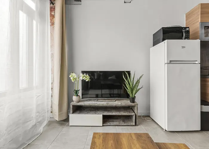 Parisian Nest I Stone Walls & Authentic Charm Apartment