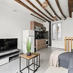 Апартаменты Parisian Nest I Stone Walls & Authentic Charm