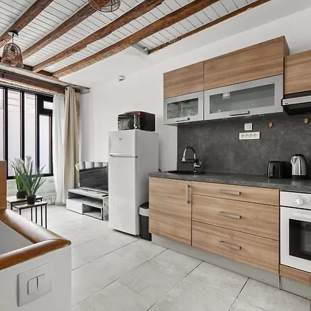 Апартаменты Parisian Nest I Stone Walls & Authentic Charm