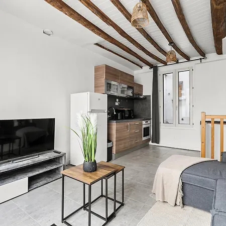 Apartment Parisian Nest I Stone Walls & Authentic Charm