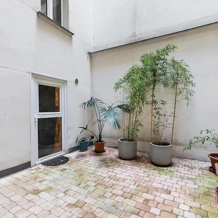 Parisian Nest I Stone Walls & Authentic Charm Apartment Paris