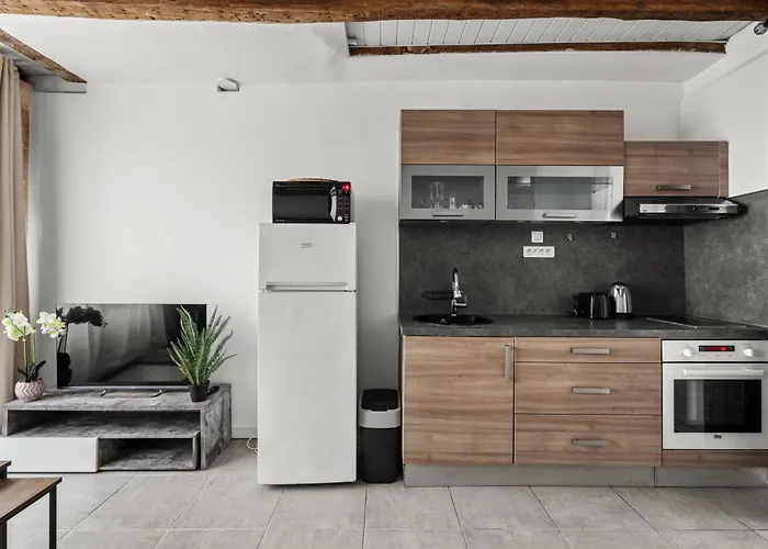 Apartamento Parisian Nest I Stone Walls & Authentic Charm