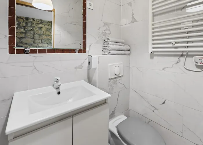 Parisian Nest I Stone Walls & Authentic Charm *